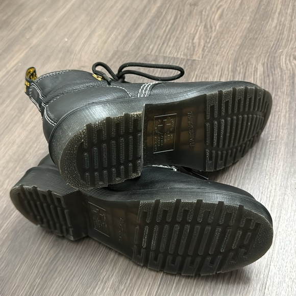101HWD Dr Martens - Picture 4 of 6